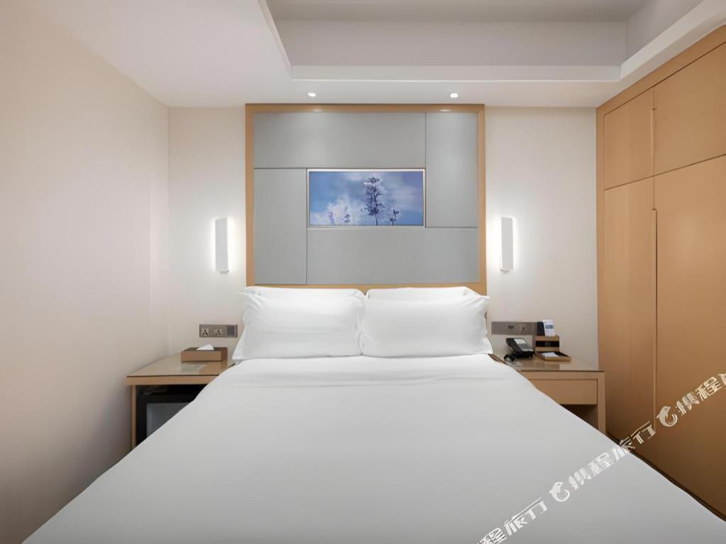Lavande Hotel Guangzhou Shangxiajiu Pedestrian Street Hualin Temple Metro Station Ngoại thất bức ảnh